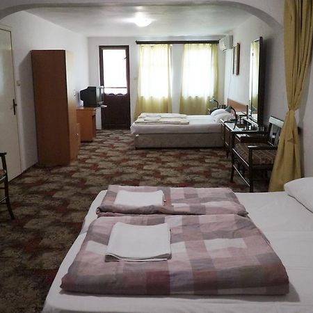 Guestrooms Ross Veliko Tărnovo Exterior foto