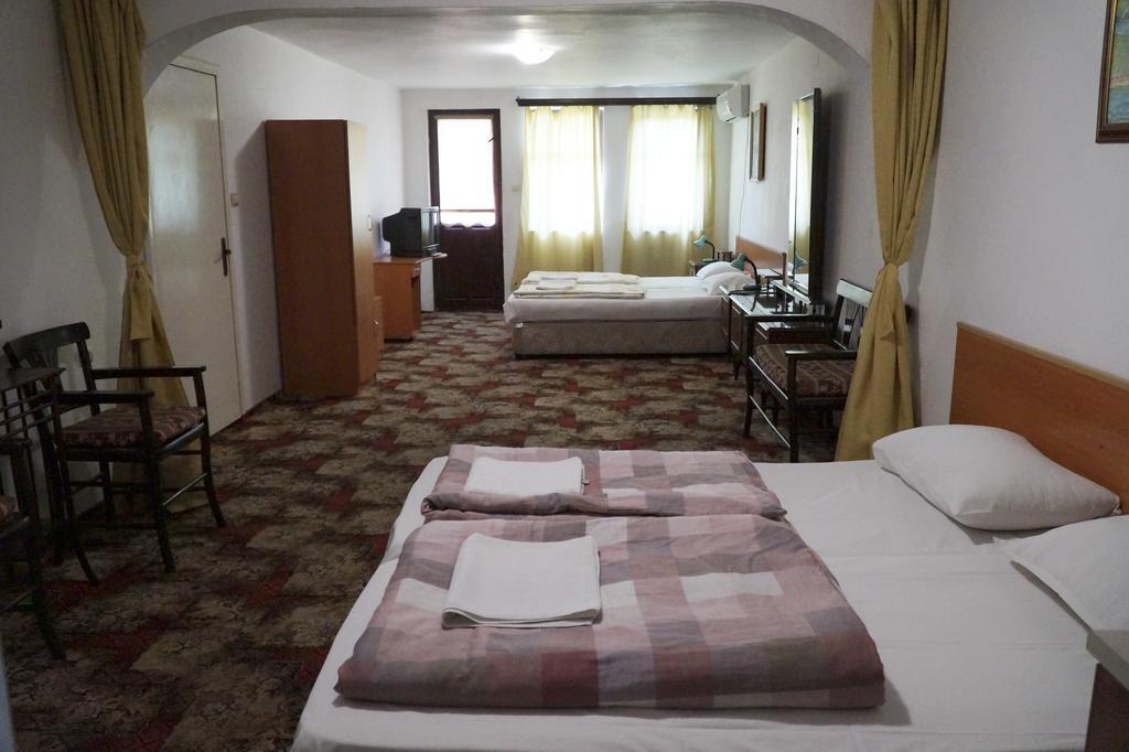 Guestrooms Ross Veliko Tărnovo Exterior foto